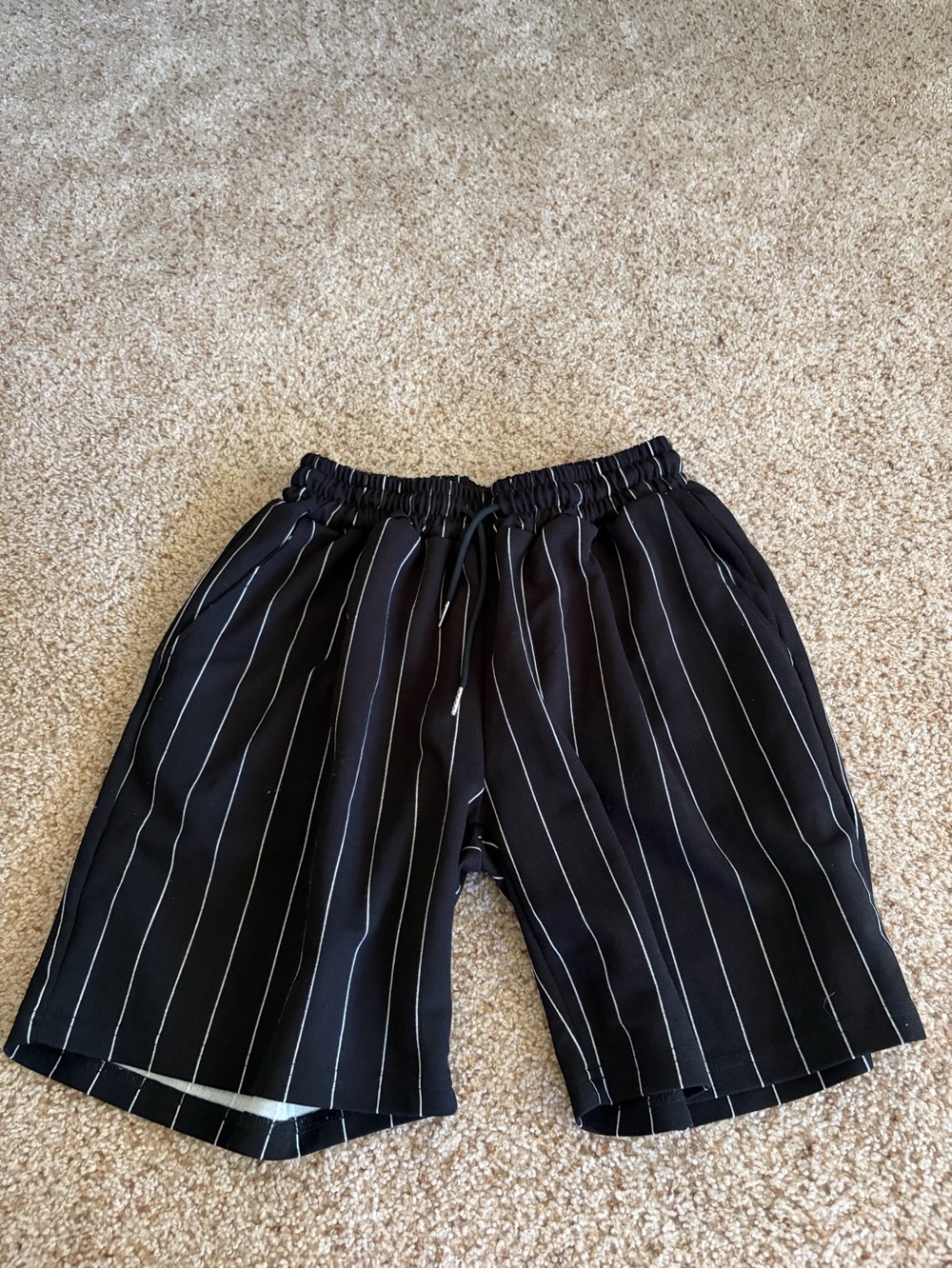 ROMWE Black Pinstripe Elastic-Waist Athletic Shorts